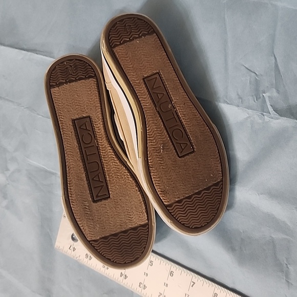 Nautica Boat Shoes size 2 - Picture 6 of 7